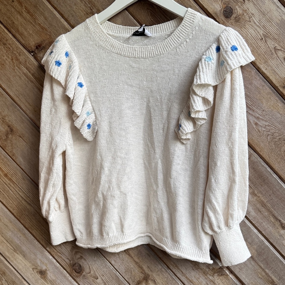 Something Navy Cream Sweater with Blue flowers ruffles rolled hem size medium